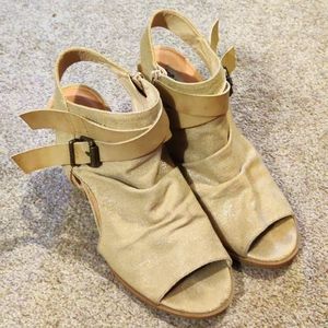 Not rated slouchy chunky heel sandals